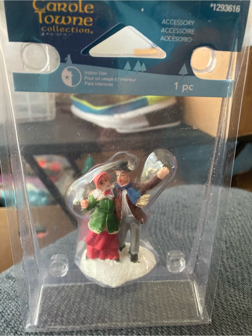 Carole Towne Collection Carolers Figurine - Christmas Village Mini